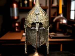 Devahür Miğferi: Gücün ve Stratejinin Simgesi